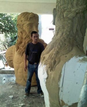 ESCULTURA MONUMENTAL